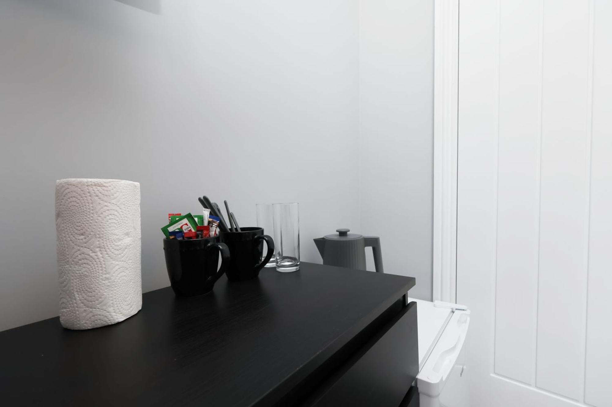En-Suite Double Rooms, Smart Tv Comfy Style Лланелли Экстерьер фото